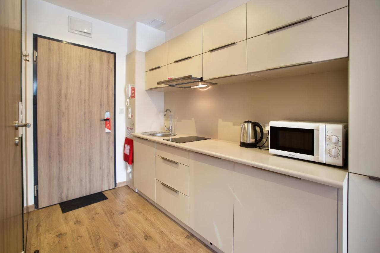 Wolska Serviced Apartments Varsóvia Exterior foto