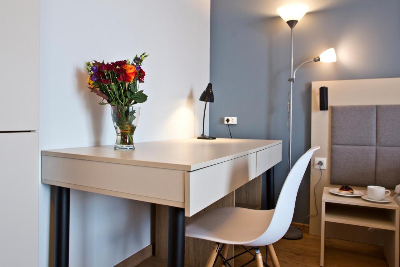 Wolska Serviced Apartments Varsóvia Exterior foto